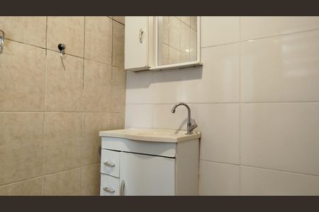 Casa à venda com 294m², 4 quartos e 4 vagas Casa à venda com 294m², 4 quartos e 4 vagasCasa 2: Banheiro