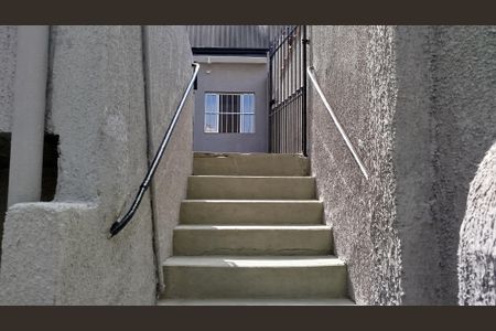 Casa à venda com 294m², 4 quartos e 4 vagas Casa à venda com 294m², 4 quartos e 4 vagasCasa 3: Entrada