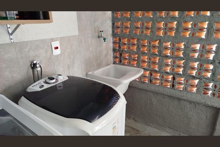 Casa à venda com 294m², 4 quartos e 4 vagas Casa à venda com 294m², 4 quartos e 4 vagasCasa 1: Área de serviço