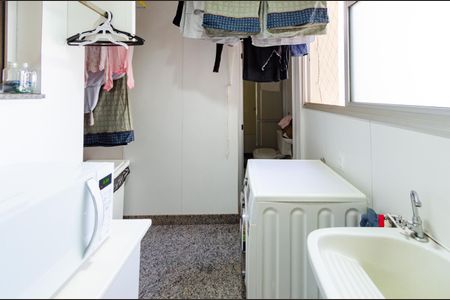 Apartamento à venda com 127m², 3 quartos e 2 vagas Apartamento à venda com 127m², 3 quartos e 2 vagasÁrea de serviço