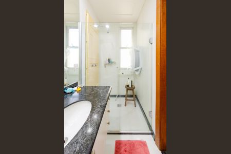 Apartamento à venda com 127m², 3 quartos e 2 vagas Apartamento à venda com 127m², 3 quartos e 2 vagasBanheiro suíte