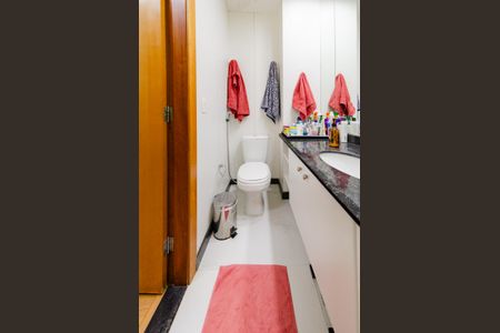 Apartamento à venda com 127m², 3 quartos e 2 vagas Apartamento à venda com 127m², 3 quartos e 2 vagasBanheiro suíte