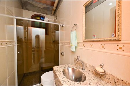 Casa à venda com 193m², 7 quartos e 2 vagas Casa à venda com 193m², 7 quartos e 2 vagasBanheiro Social