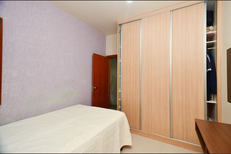 Casa à venda com 193m², 7 quartos e 2 vagas Casa à venda com 193m², 7 quartos e 2 vagasSuíte