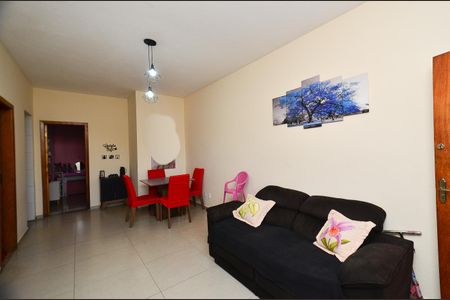 Casa à venda com 193m², 7 quartos e 2 vagas Casa à venda com 193m², 7 quartos e 2 vagasCasa 2 - Sala