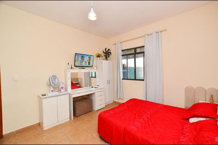 Casa à venda com 193m², 7 quartos e 2 vagas Casa à venda com 193m², 7 quartos e 2 vagasCasa 2 - Quarto