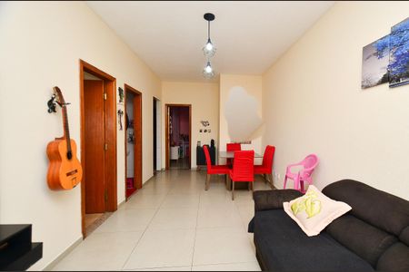 Casa à venda com 193m², 7 quartos e 2 vagas Casa à venda com 193m², 7 quartos e 2 vagasCasa 2 - Sala