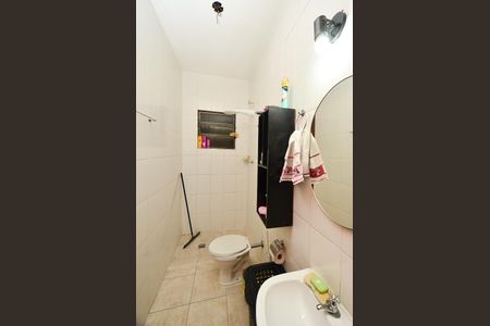 Casa à venda com 193m², 7 quartos e 2 vagas Casa à venda com 193m², 7 quartos e 2 vagasCasa 2 - Banheiro
