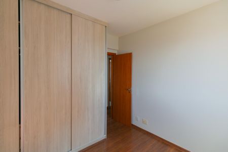 Apartamento à venda com 83m², 3 quartos e 2 vagasQuarto 2