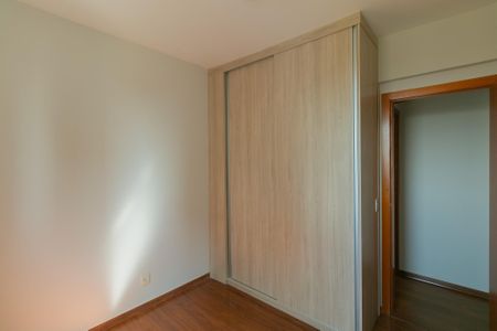 Apartamento à venda com 83m², 3 quartos e 2 vagasQuarto 2