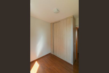 Apartamento à venda com 83m², 3 quartos e 2 vagasQuarto 2