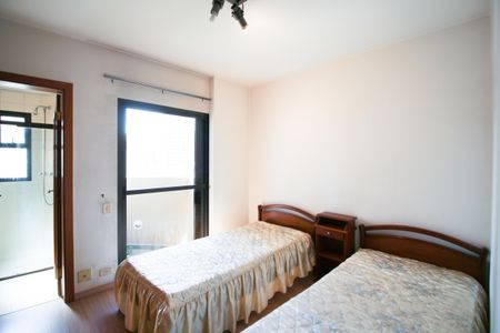 Apartamento para alugar com 200m², 4 quartos e 3 vagasSuíte 2