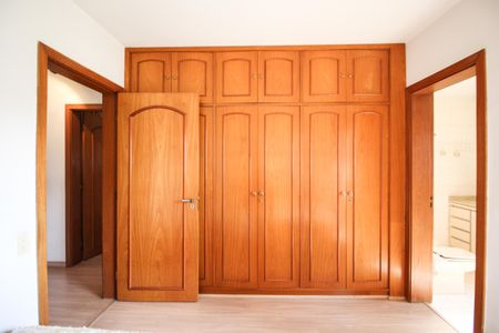 Apartamento para alugar com 200m², 4 quartos e 3 vagasSuíte 2