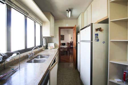 Apartamento para alugar com 200m², 4 quartos e 3 vagasCozinha