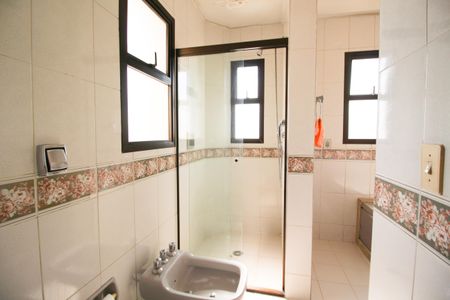 Apartamento para alugar com 200m², 4 quartos e 3 vagasBanheiro da Suíte 1 