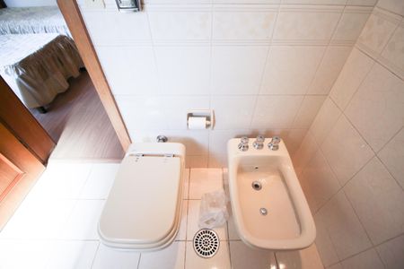 Apartamento para alugar com 200m², 4 quartos e 3 vagasBanheiro da Suíte 2