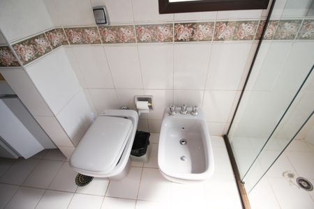 Apartamento para alugar com 200m², 4 quartos e 3 vagasBanheiro da Suíte 1 