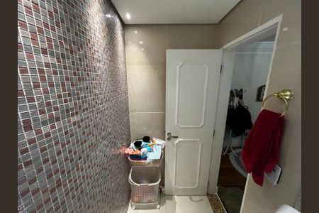 Apartamento à venda com 178m², 3 quartos e 3 vagasBanheiro da Suíte 2