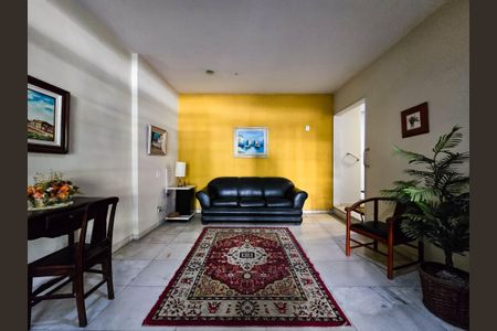 Apartamento à venda com 58m², 2 quartos e 1 vaga Apartamento à venda com 58m², 2 quartos e 1 vagaHall Social