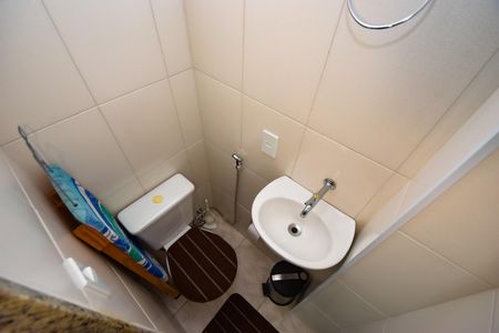 Apartamento à venda com 58m², 2 quartos e 1 vaga Apartamento à venda com 58m², 2 quartos e 1 vagaBanheiro de Serviço