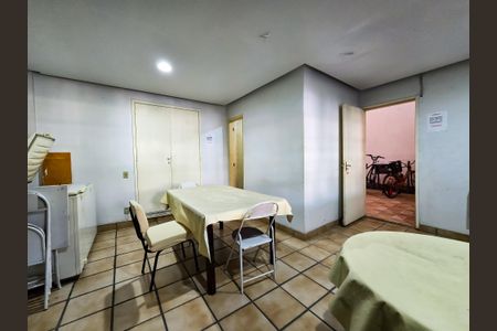 Apartamento à venda com 58m², 2 quartos e 1 vaga Apartamento à venda com 58m², 2 quartos e 1 vagaÁrea comum - Salão de festas