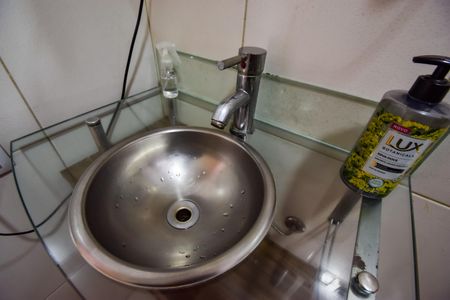 Apartamento à venda com 58m², 2 quartos e 1 vaga Apartamento à venda com 58m², 2 quartos e 1 vagaBanheiro Social