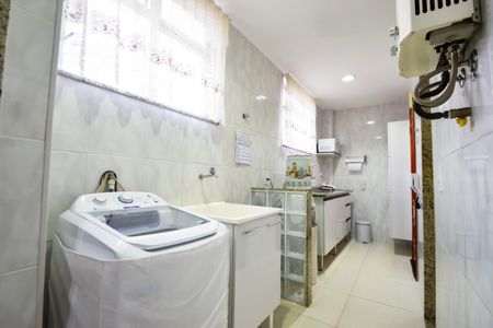 Apartamento à venda com 58m², 2 quartos e 1 vaga Apartamento à venda com 58m², 2 quartos e 1 vagaÁrea de Serviço
