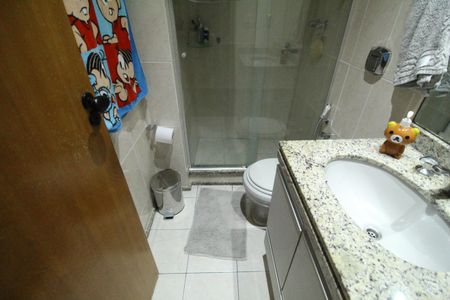 Apartamento à venda com 107m², 4 quartos e 2 vagasBanheiro Social