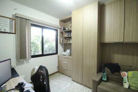 Apartamento à venda com 107m², 4 quartos e 2 vagasQuarto 3