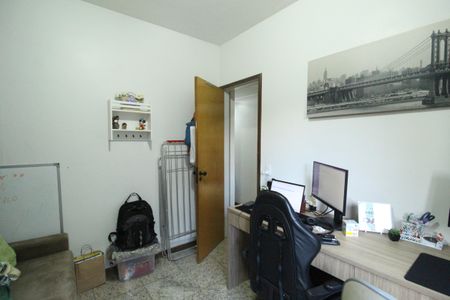 Apartamento à venda com 107m², 4 quartos e 2 vagasQuarto 3