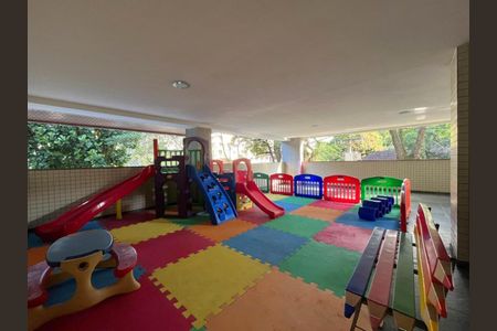 Apartamento à venda com 107m², 4 quartos e 2 vagasÁrea comum