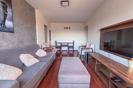 Sala de apartamento para alugar com 2 quartos, 73m² em Cerqueira César, São Paulo