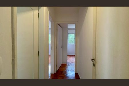 Corredor de apartamento para alugar com 2 quartos, 120m² em Vila Madalena, São Paulo