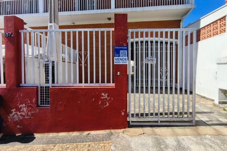 Casa à venda com 277m², 3 quartos e 3 vagas Casa à venda com 277m², 3 quartos e 3 vagasPlaca