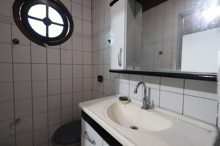 Casa à venda com 400m², 5 quartos e 3 vagasBanheiro da Suíte 4