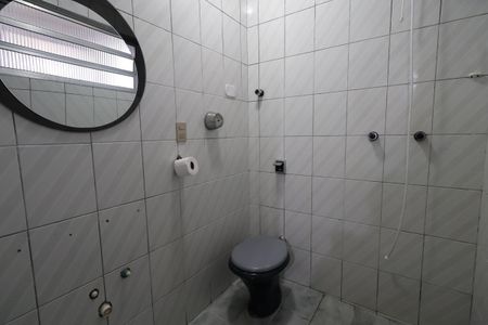 Casa à venda com 400m², 5 quartos e 3 vagasBanheiro da Suíte 2