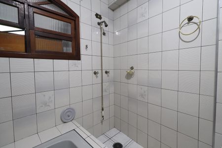 Casa à venda com 400m², 5 quartos e 3 vagasBanheiro da Suíte 1