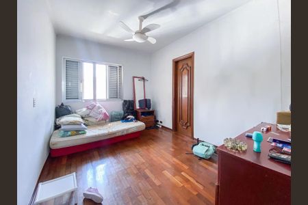Casa à venda com 428m², 4 quartos e 5 vagas Casa à venda com 428m², 4 quartos e 5 vagasQuarto Suíte 4
