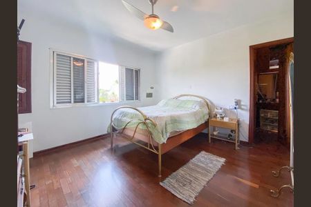 Casa à venda com 428m², 4 quartos e 5 vagas Casa à venda com 428m², 4 quartos e 5 vagasQuarto Suíte 1