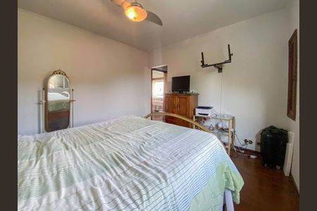 Casa à venda com 428m², 4 quartos e 5 vagas Casa à venda com 428m², 4 quartos e 5 vagasQuarto Suíte 1