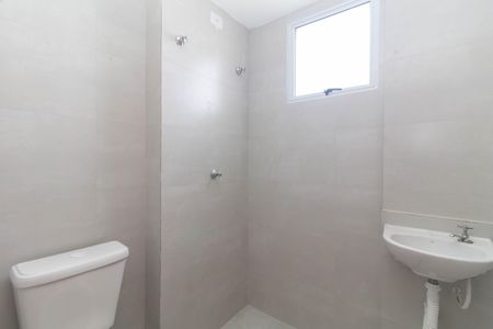 Apartamento à venda com 40m², 2 quartos e sem vaga Apartamento à venda com 40m², 2 quartos e sem vagaCozinha e Área de Serviço