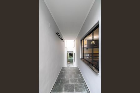 Casa para alugar com 100m², 4 quartos e 3 vagas Casa para alugar com 100m², 4 quartos e 3 vagasCorredor Lateral