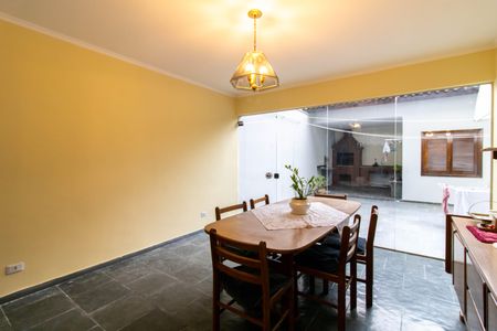 Casa para alugar com 100m², 4 quartos e 3 vagas Casa para alugar com 100m², 4 quartos e 3 vagasSala de Jantar 2