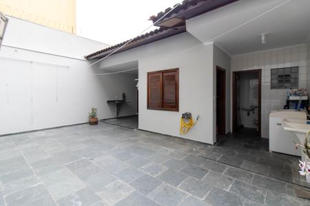 Casa para alugar com 100m², 4 quartos e 3 vagas Casa para alugar com 100m², 4 quartos e 3 vagasArea Externa