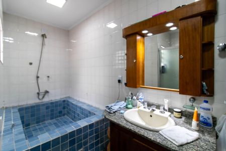 Casa para alugar com 100m², 4 quartos e 3 vagas Casa para alugar com 100m², 4 quartos e 3 vagasBanheiro da Suíte 1