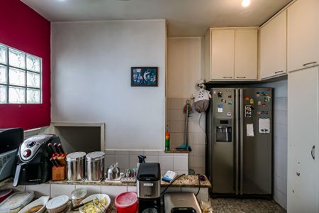 Casa à venda com 300m², 3 quartos e 3 vagas Casa à venda com 300m², 3 quartos e 3 vagasCozinha