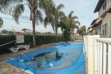 Casa de condomínio à venda com 72m², 3 quartos e 1 vagaÁrea comum - Piscina