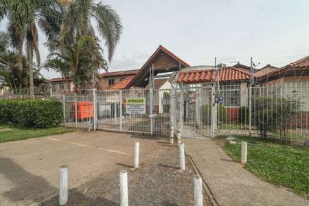 Casa de condomínio à venda com 72m², 3 quartos e 1 vagaFachada