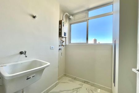 Apartamento à venda com 77m², 2 quartos e 1 vaga Apartamento à venda com 77m², 2 quartos e 1 vagaÁrea de Serviço