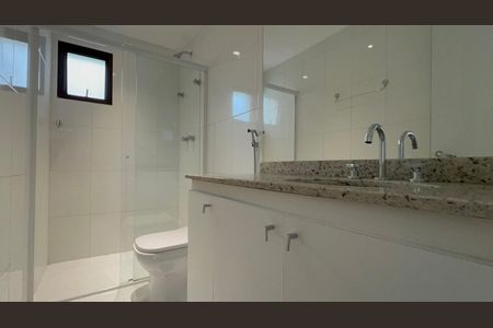 Apartamento para alugar com 260m², 3 quartos e 3 vagasBanheiro da Suíte 2